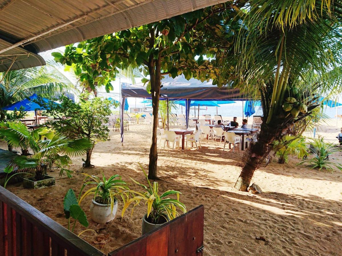 Peacock Beach Hotel Унаватуна Экстерьер фото
