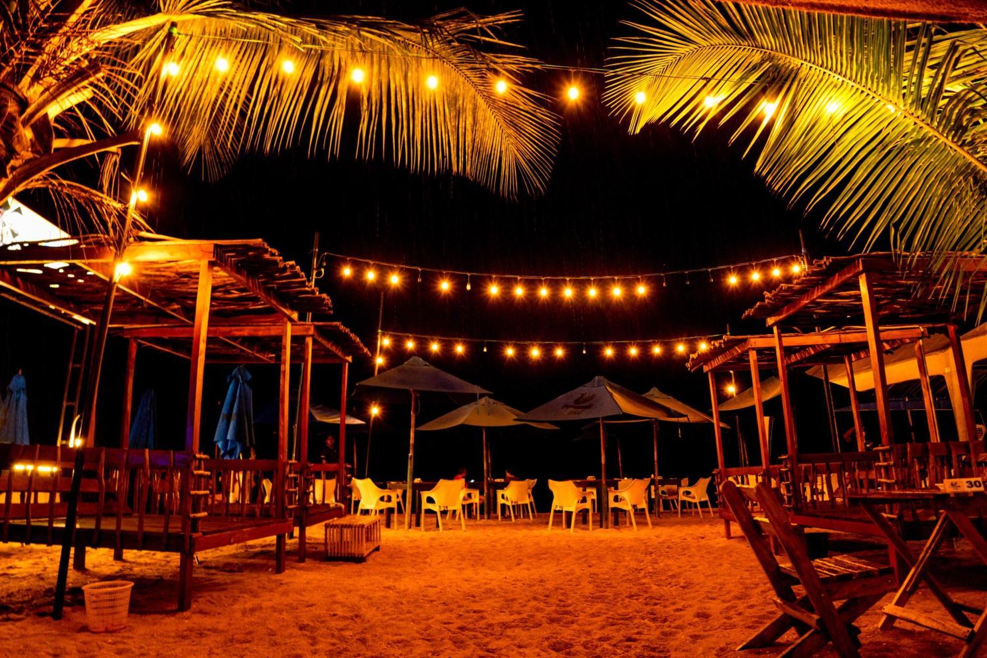 Peacock Beach Hotel Унаватуна Экстерьер фото