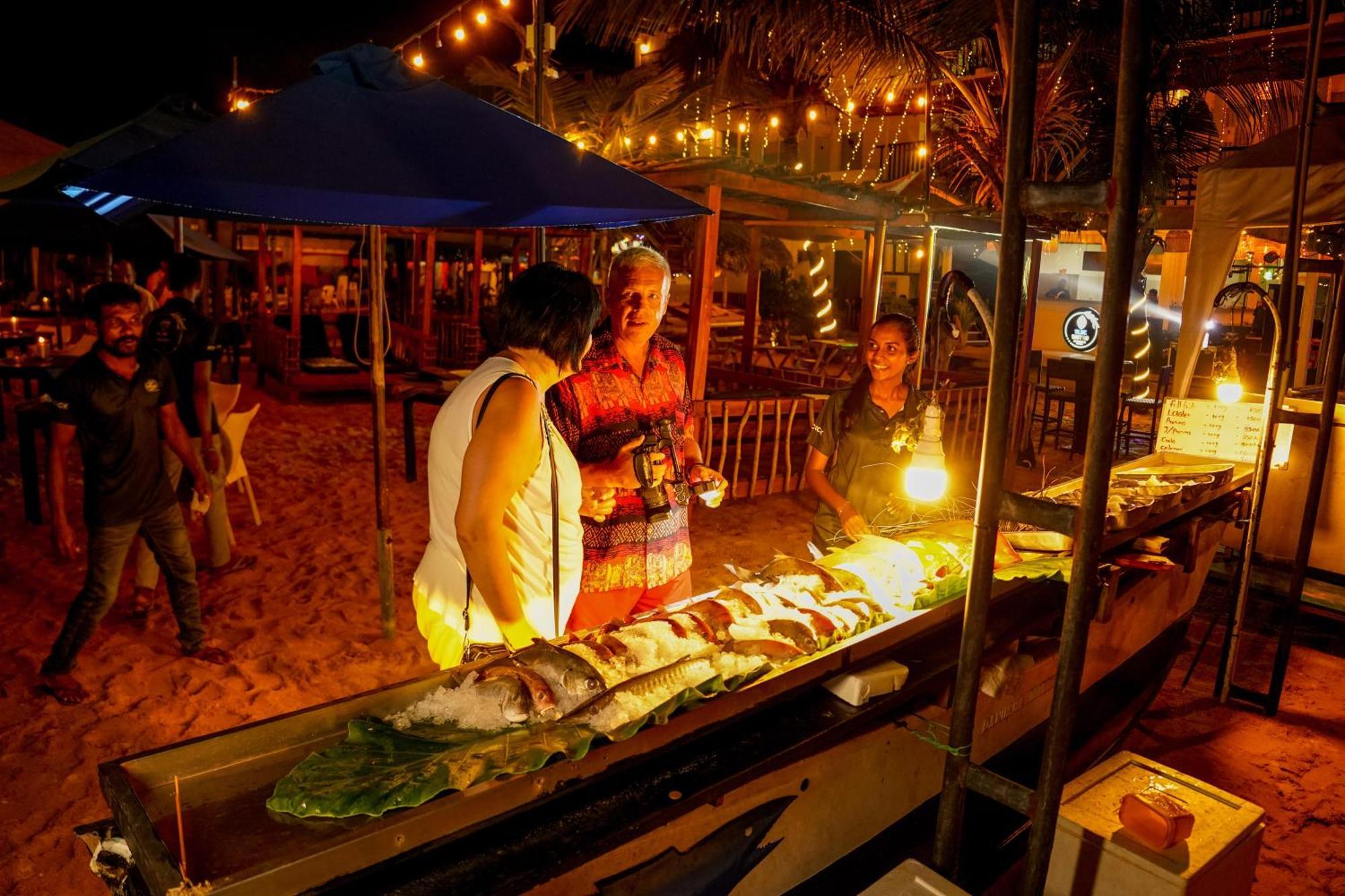 Peacock Beach Hotel Унаватуна Экстерьер фото