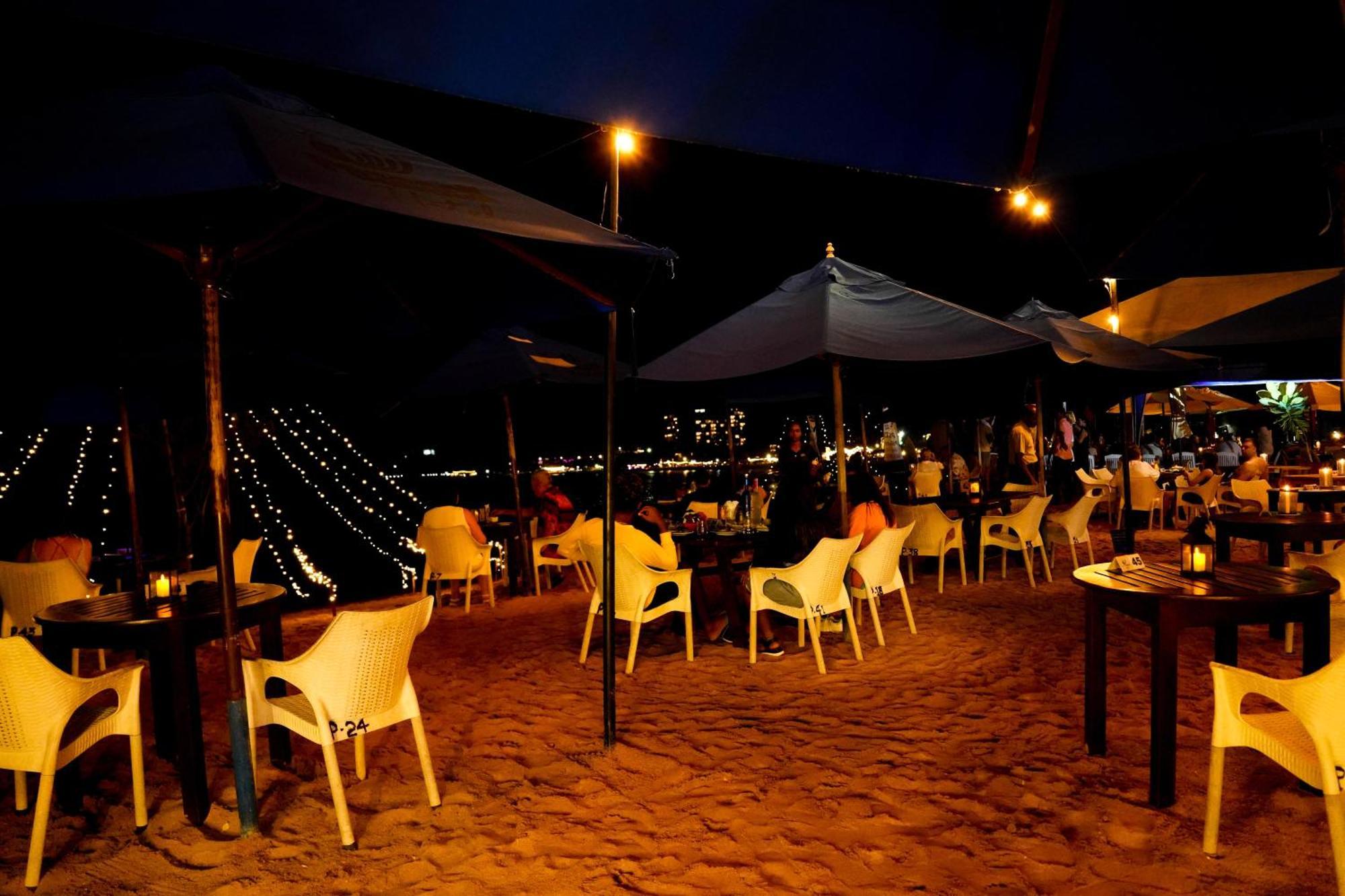 Peacock Beach Hotel Унаватуна Экстерьер фото