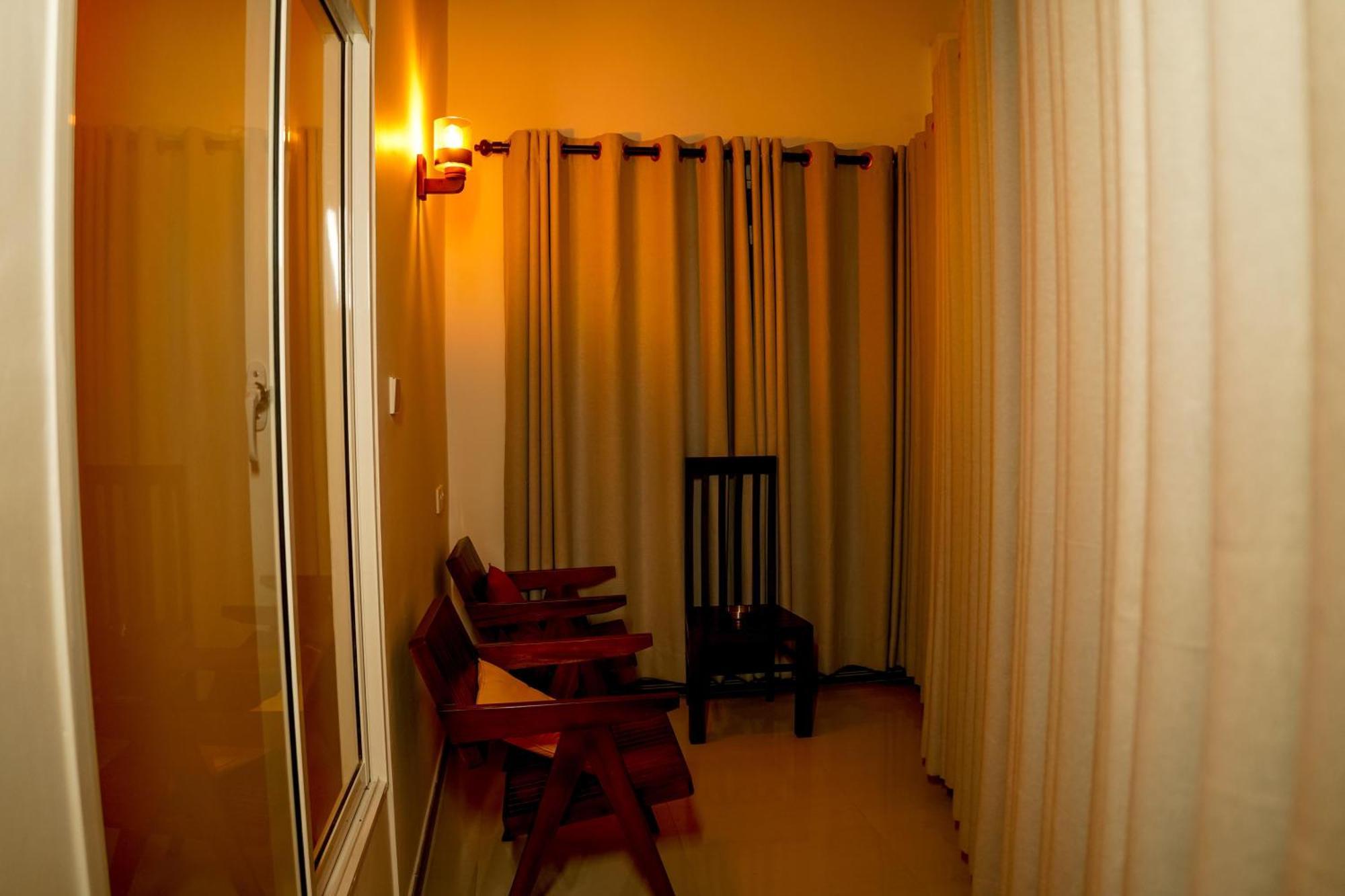 Peacock Beach Hotel Унаватуна Экстерьер фото